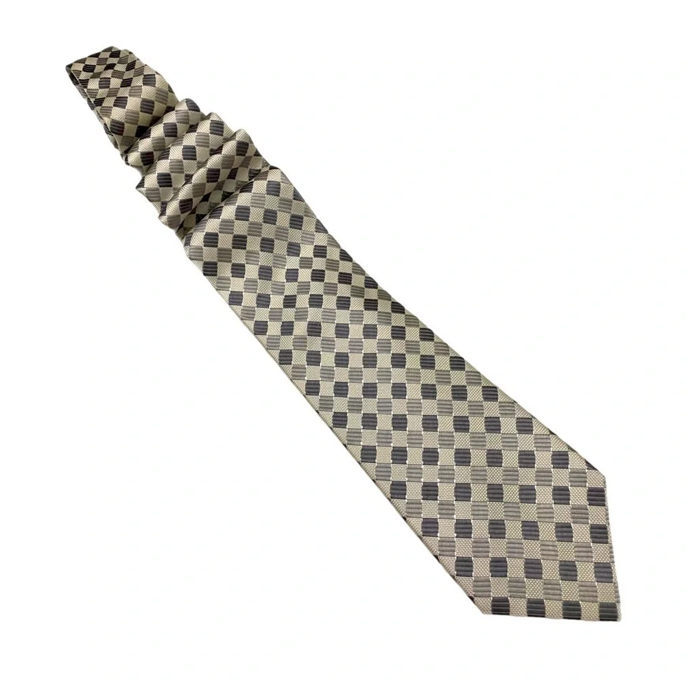 Van Heusen Silk Tie Hand Made Stain Resistant Tipped Pull String Bar Tac